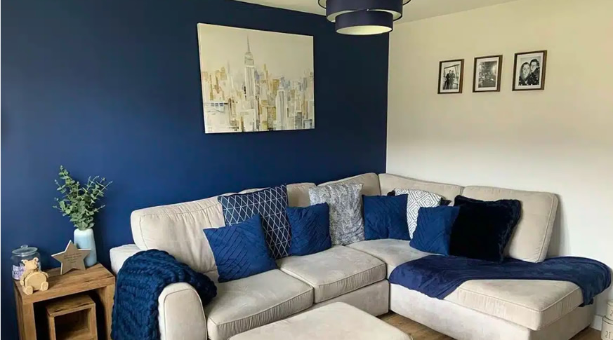 living room Painting service