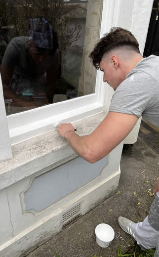 sash window painting